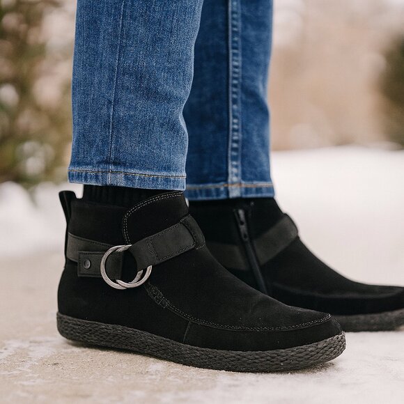 UGG SZ 8.5 Sloane Harness Nubuck Suede Booties Black Style #1103573 - Picture 1 of 9